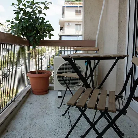 Animi Remissio Seductive 3 Bedroom Close To Metro And Acropolis Апартаменты *